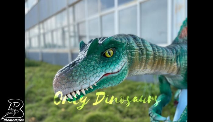 Colorful Spinosaurus Shoulder Puppet in vendita sul Bthemonster.com
