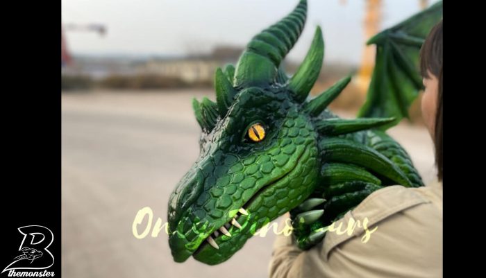 Realistic Flying Green Baby Dragon Puppet in vendita sul Bthemonster.com