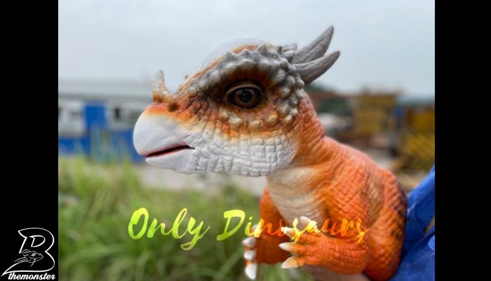 Adorable Baby Stygimoloch Dino Hand Puppet in vendita sul Bthemonster.com